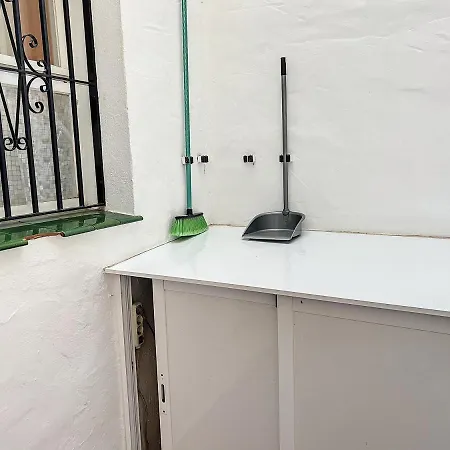 Agradable Adosado Con Piscina La Hidalga Semesterbostad
