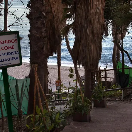 Semesterbostad Agradable Adosado Con Piscina La Hidalga Benalmádena