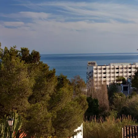Agradable Adosado Con Piscina La Hidalga * Benalmádena