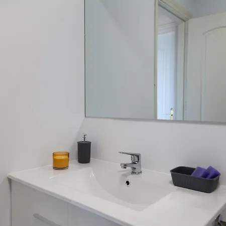 Agradable Adosado Con Piscina La Hidalga Semesterbostad *