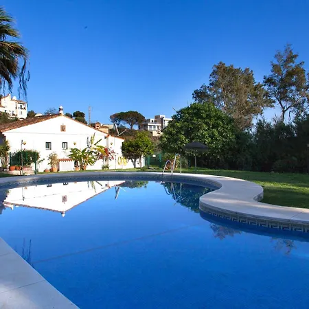 Semesterbostad Agradable Adosado Con Piscina La Hidalga
