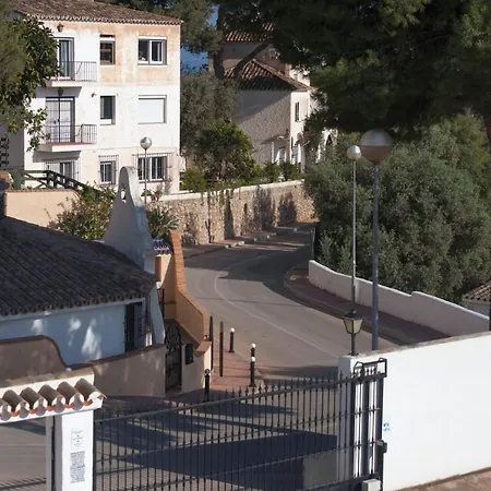 Hébergement de vacances Agradable Adosado Con Piscina La Hidalga