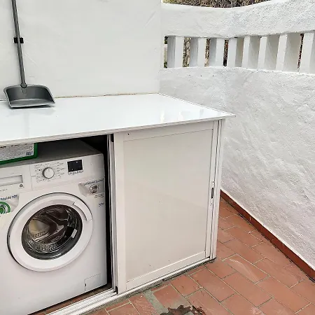 Semesterbostad Agradable Adosado Con Piscina La Hidalga